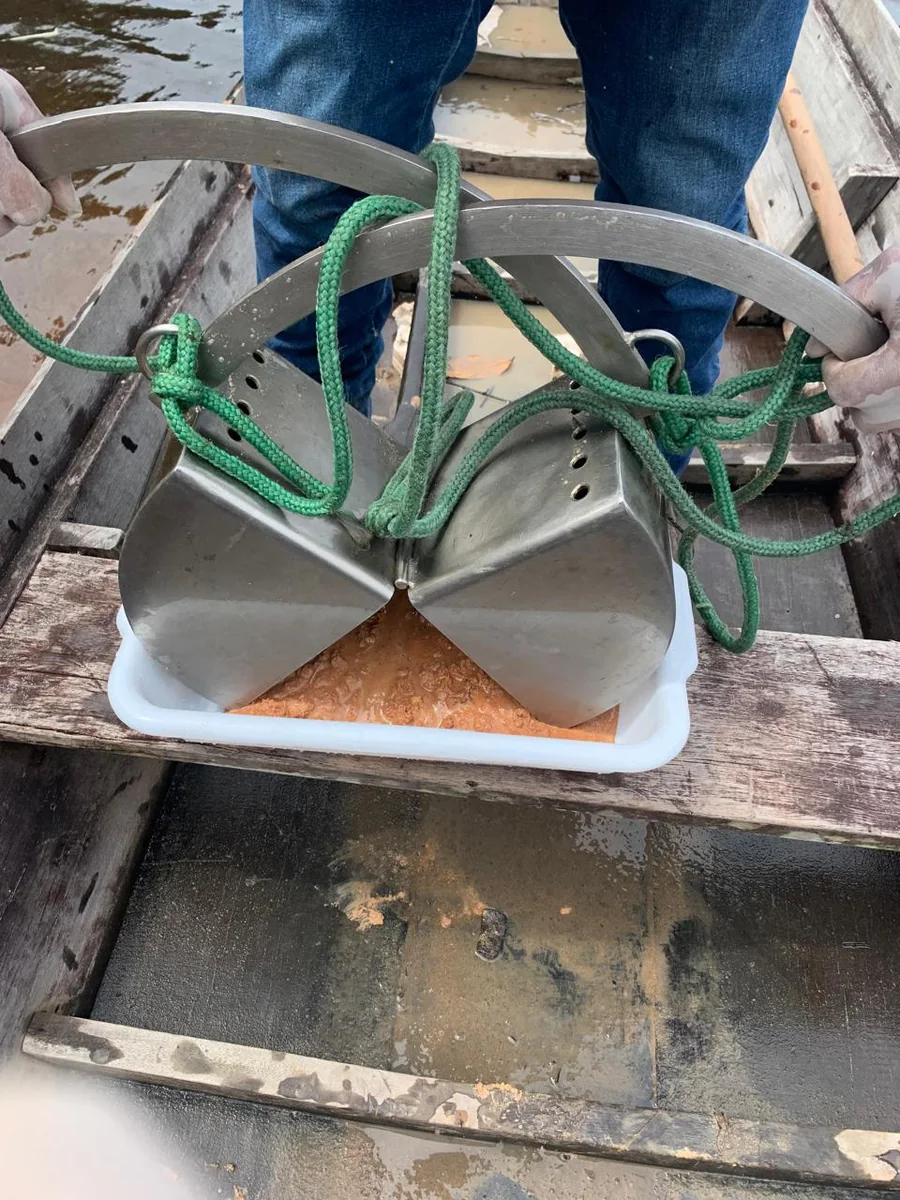 Equipamento de amostragem em ambiente aquático
